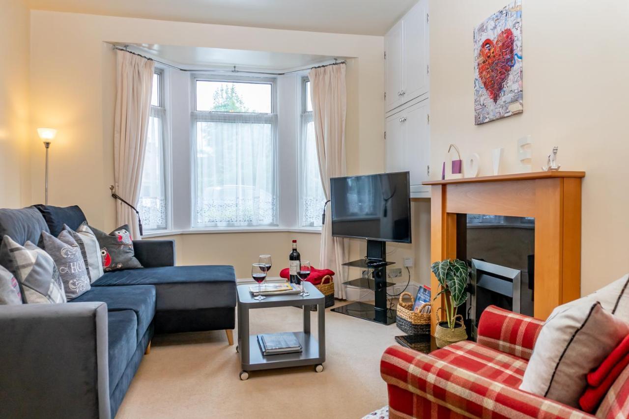 Red Cherry House Watford  Extérieur photo