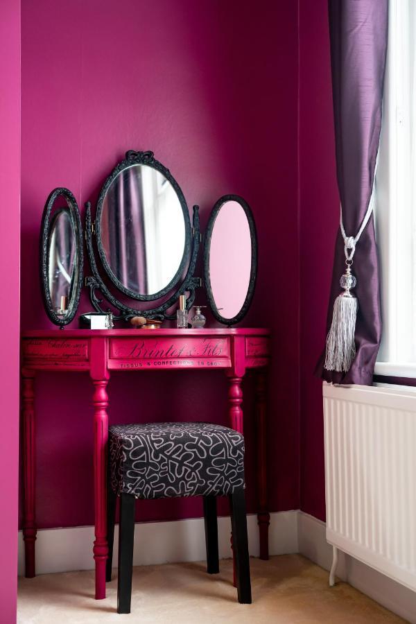 Red Cherry House Watford  Extérieur photo