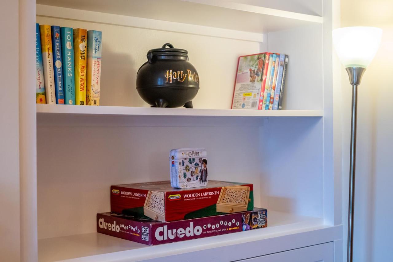 Red Cherry House Watford  Extérieur photo